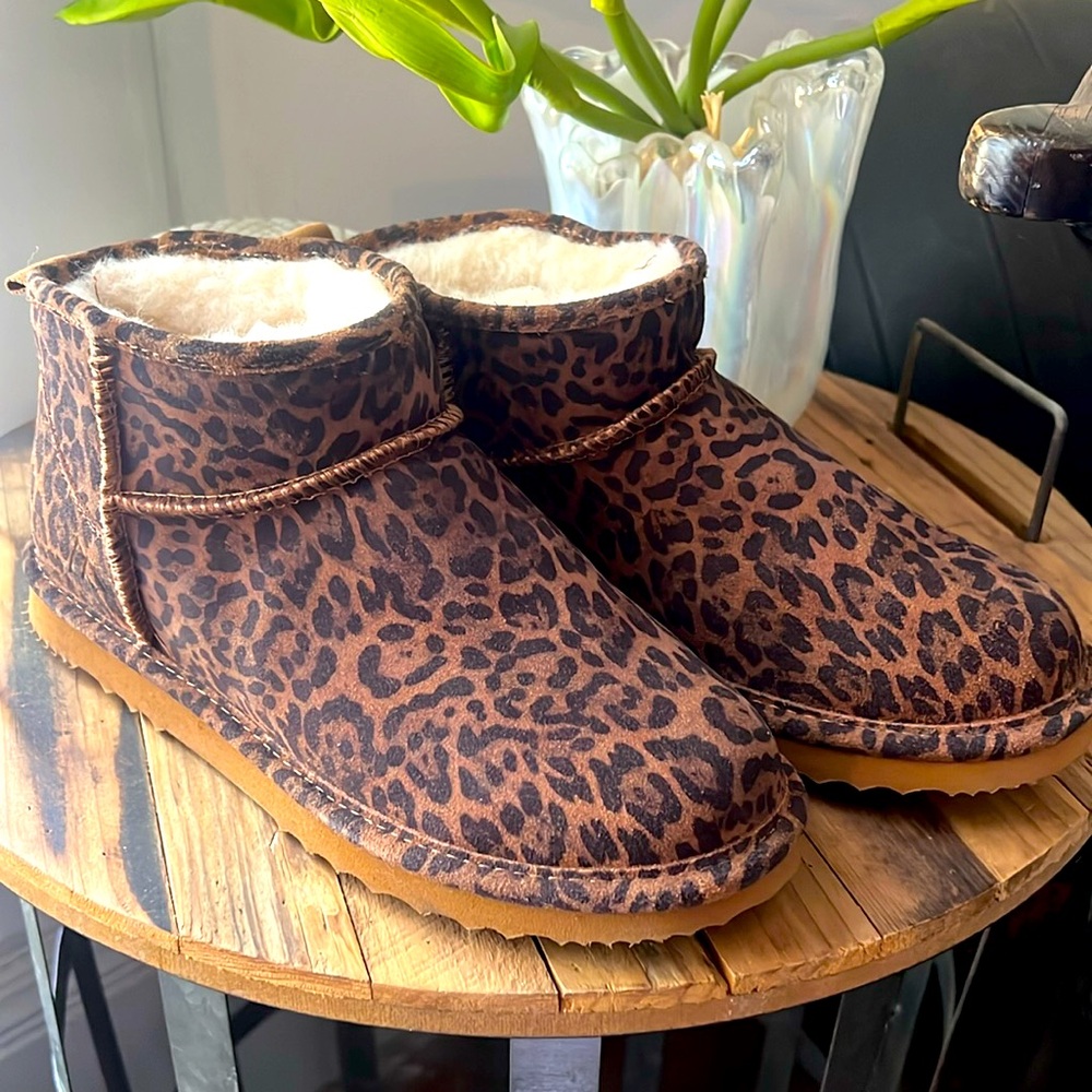 NWT Alpine cheetah print boots